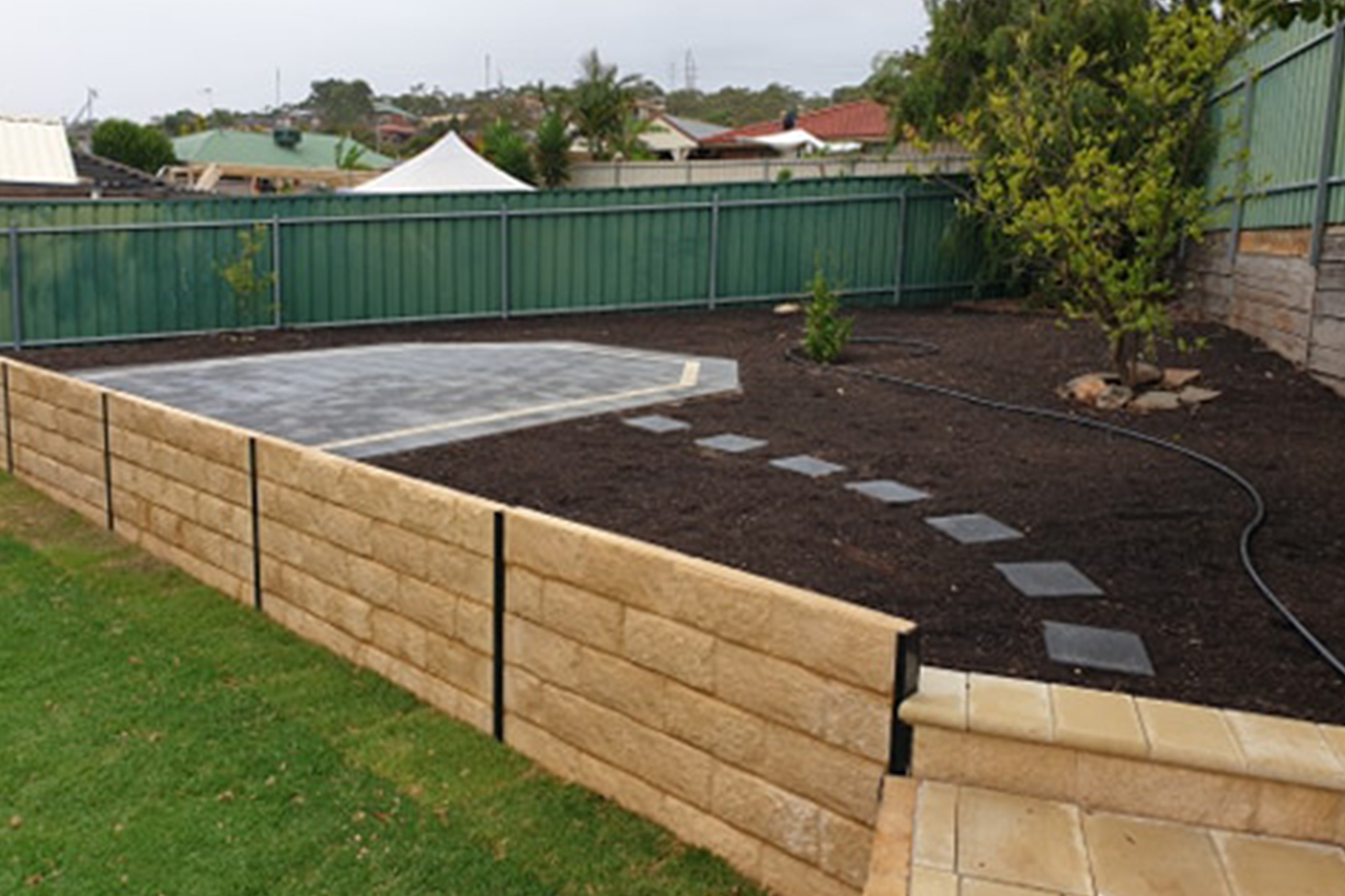 Retaining Wall & Structural Landscaping Specialist - Sleeper Walls, Decorative Walls, Rock & Bricked Walls. Gawler, Barossa, Light Region.